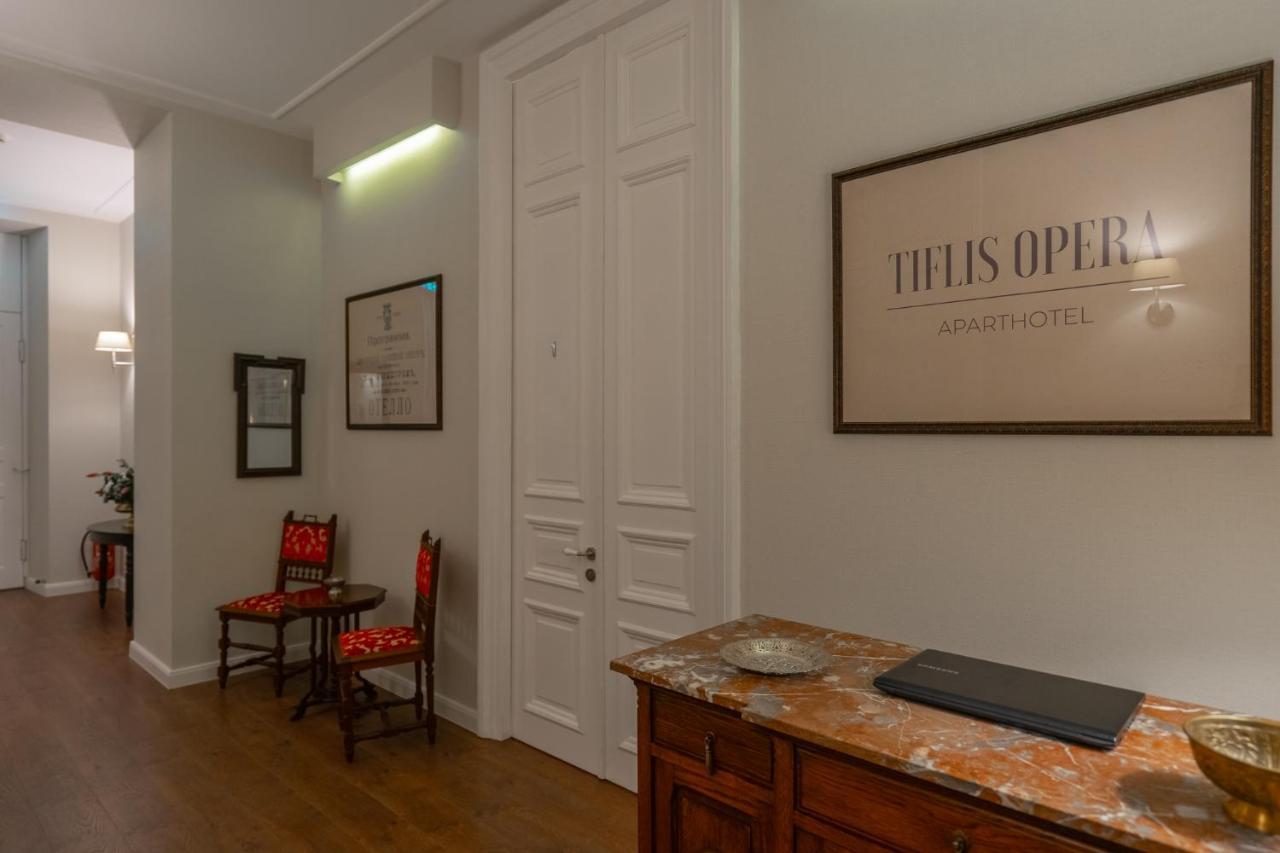 Tiflis Opera Aparthotel Bagian luar foto