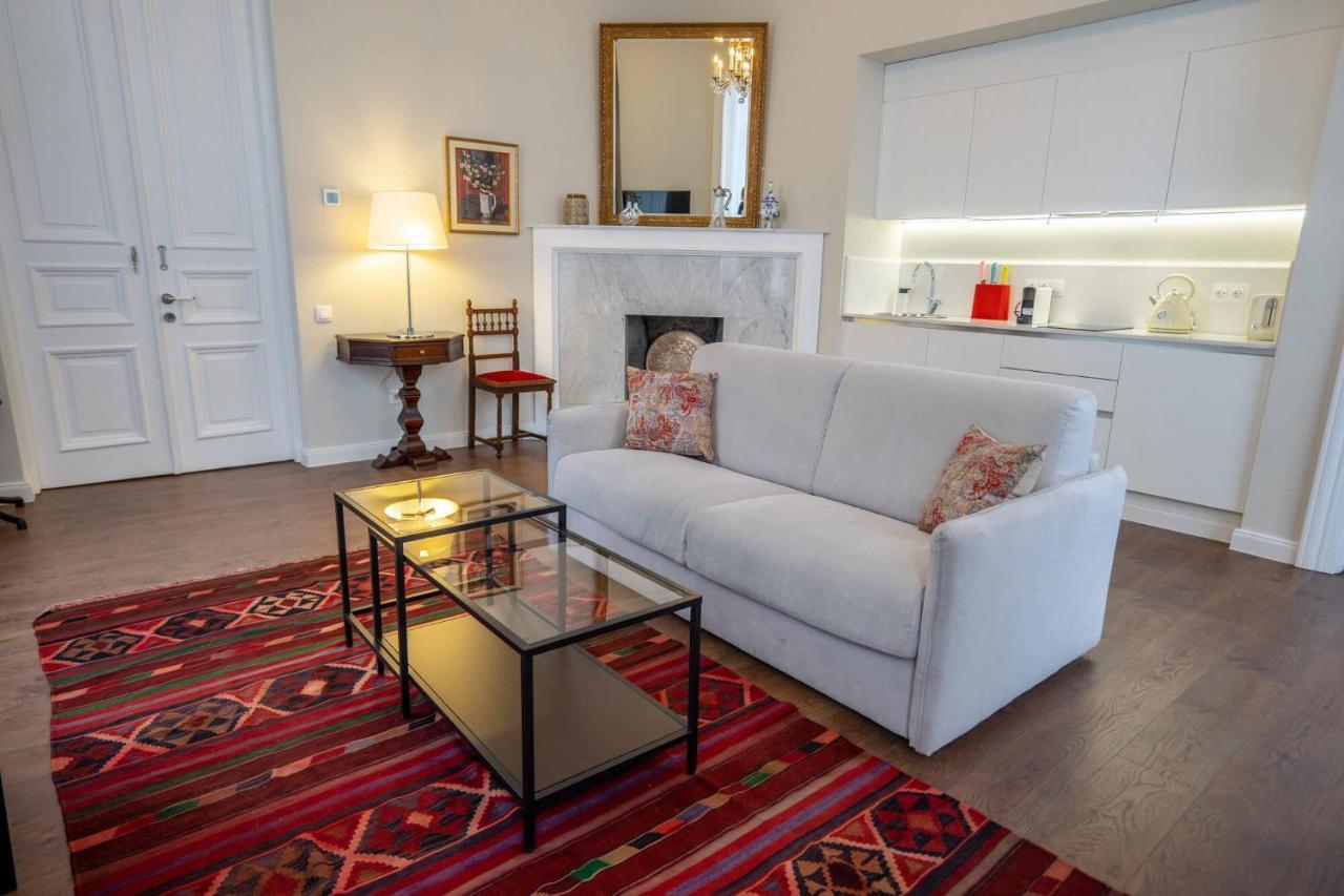 Tiflis Opera Aparthotel Bagian luar foto