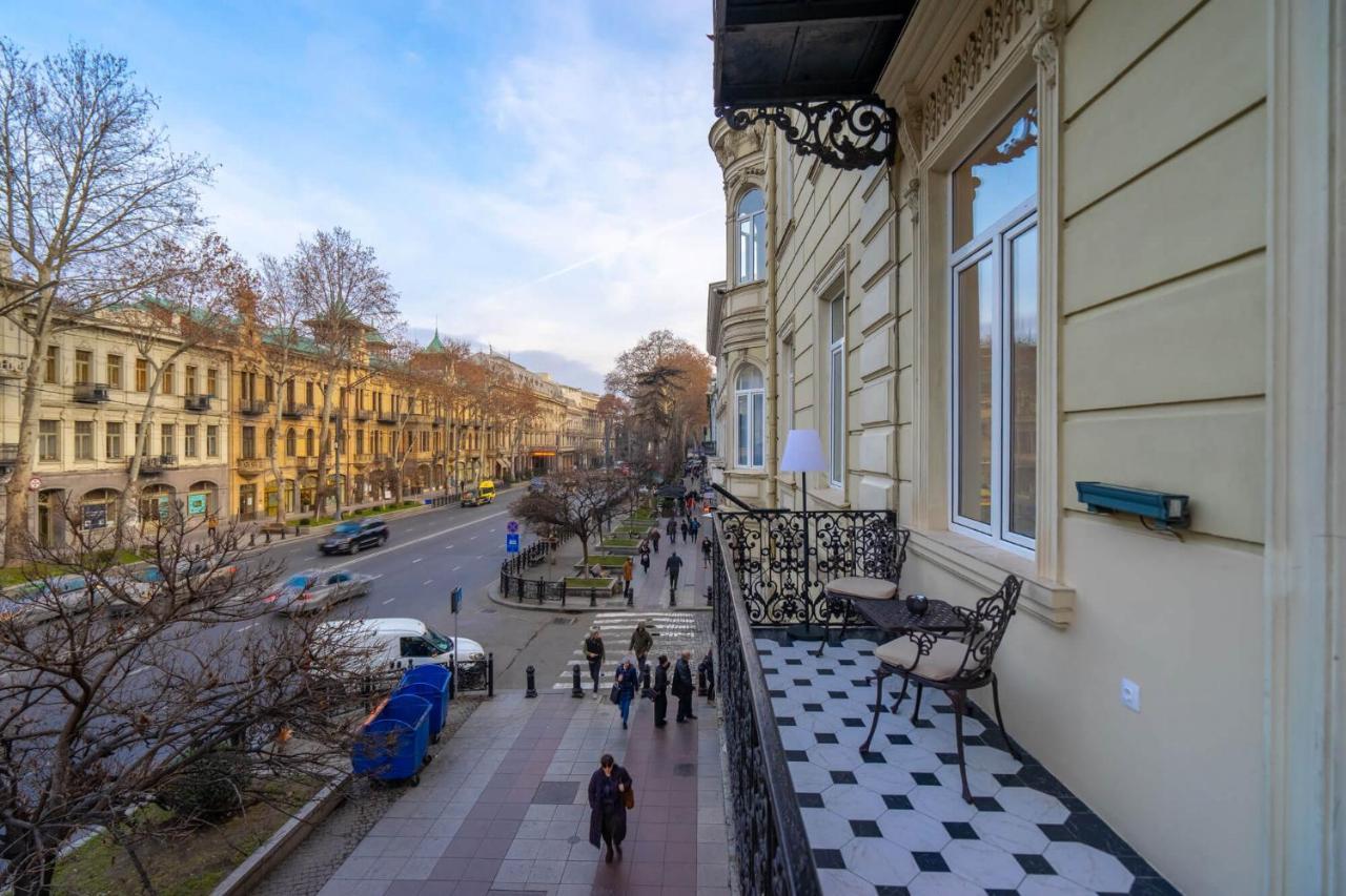 Tiflis Opera Aparthotel Bagian luar foto